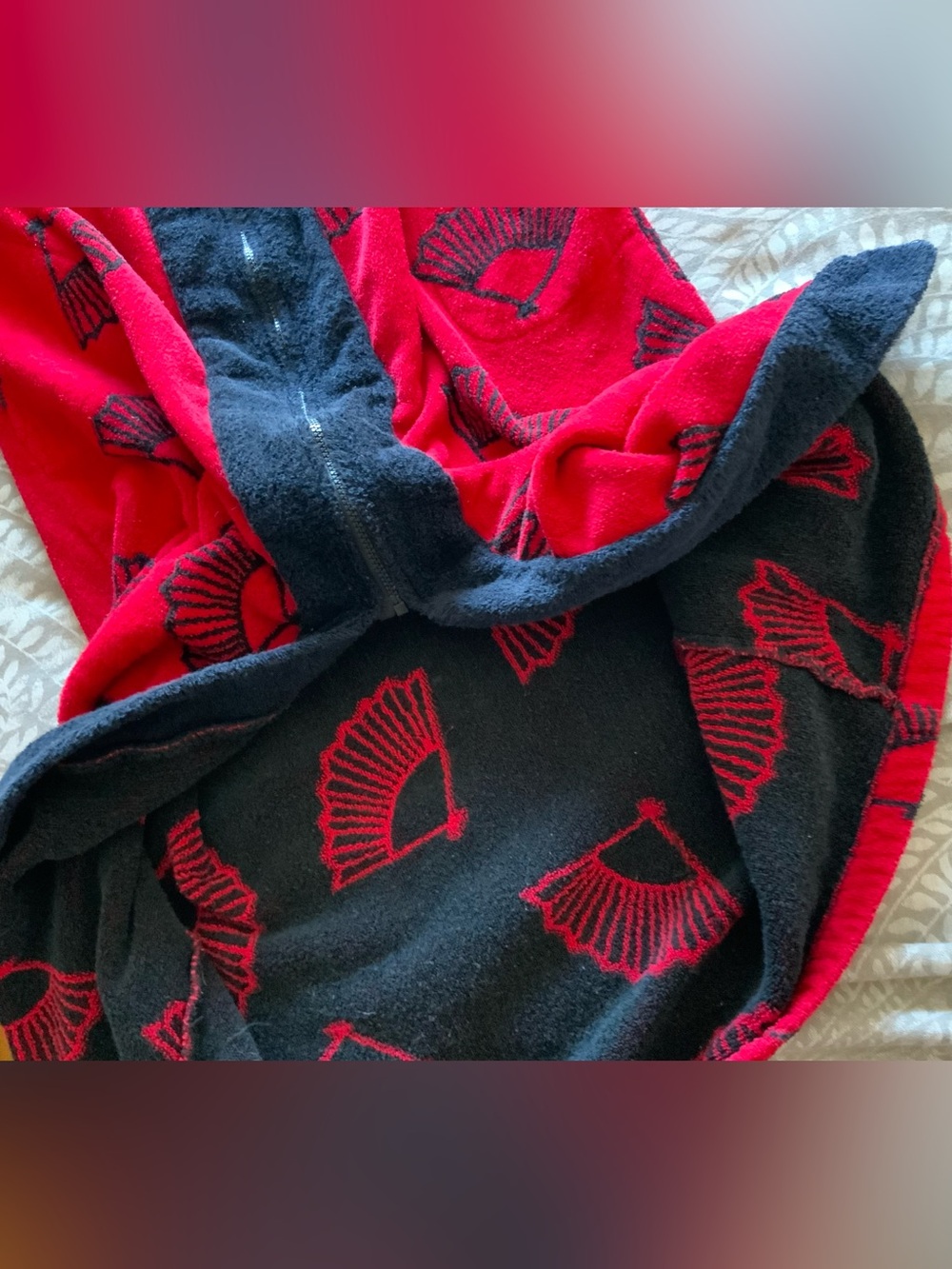 Vintage Diamond Tea Red Robe - Picture 7 of 8